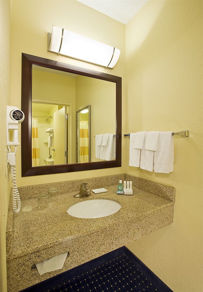 Springhill Suites Dulles Airport Sterling Exterior foto